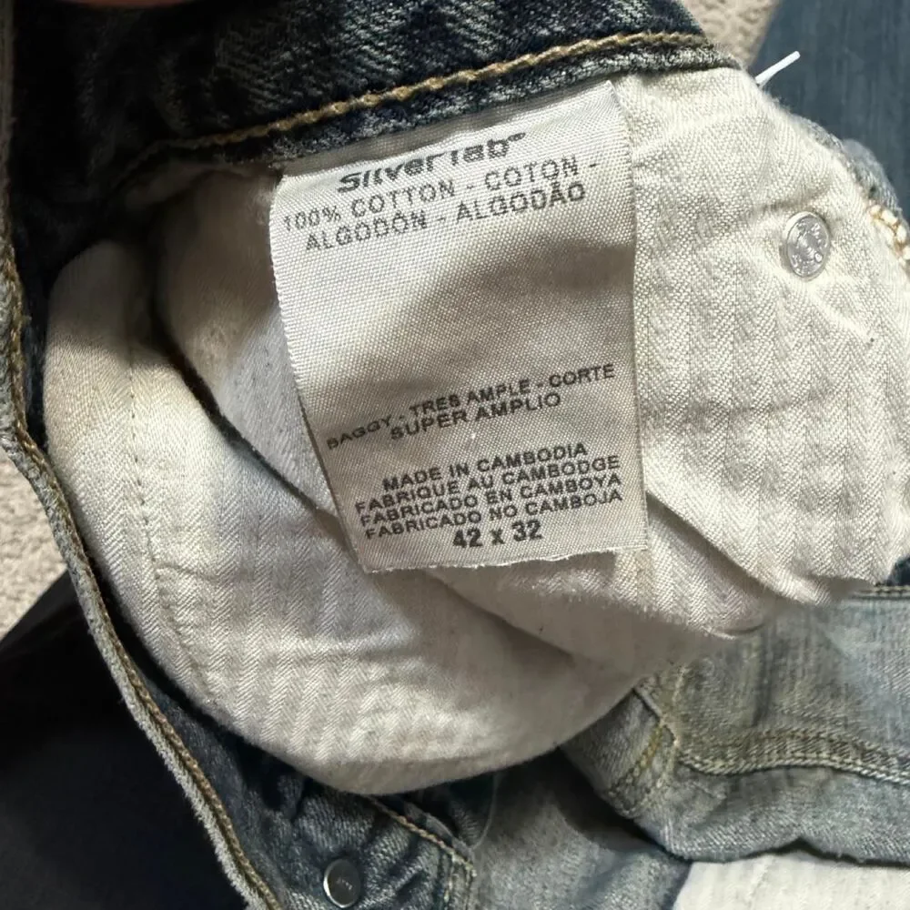 Levi-s Men's Blue and Navy Jeans